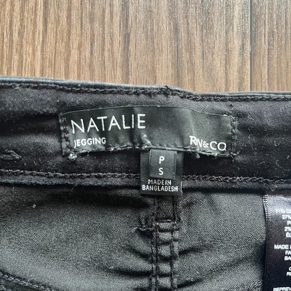 RW&CO. Black Jeggings - Picture 7 of 8